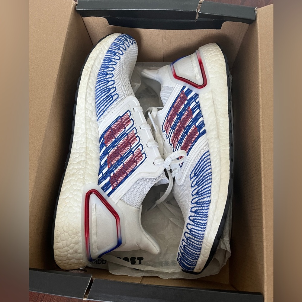 Men’s Adidas Ultra Boost 20; Size 10; lightly worn